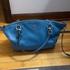 Vintage Coach Vibrant Blue Leather Shoulder Bag